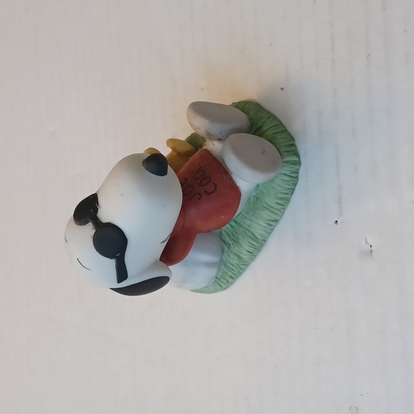 4/$40 Snoopy "Joe Cool" Figurine - Picture 1 of 5